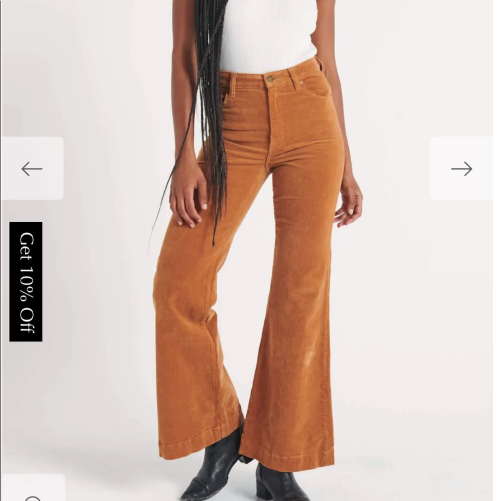 NWT. Sold out everywhere Rolla’s Eastcoast Flare